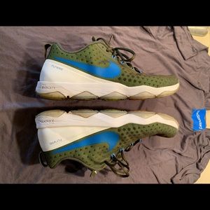 nike acg sandals discontinued